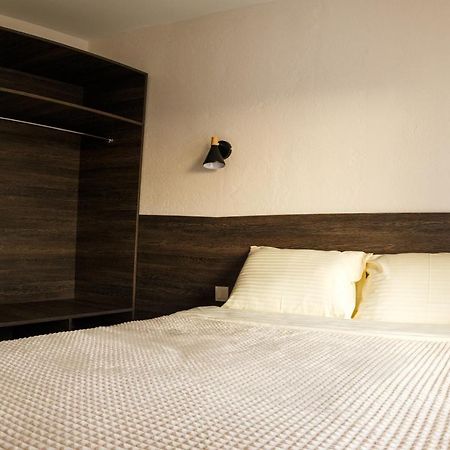 Colinele Aurii Cimislia Hotel Buitenkant foto