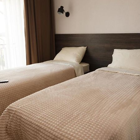 Colinele Aurii Cimislia Hotel Buitenkant foto