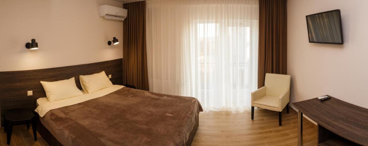 Colinele Aurii Cimislia Hotel Buitenkant foto