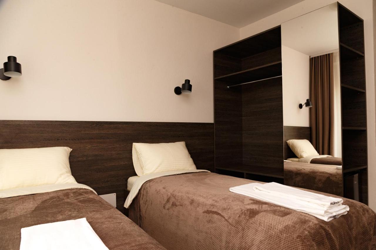 Colinele Aurii Cimislia Hotel Buitenkant foto