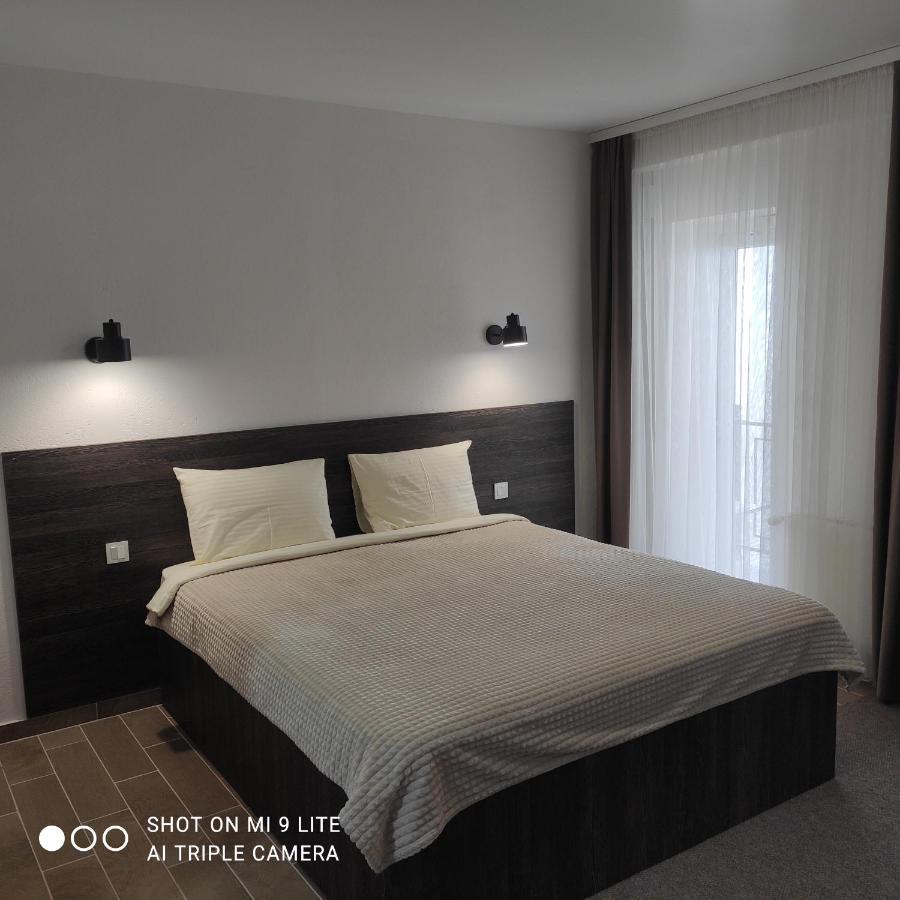 Colinele Aurii Cimislia Hotel Buitenkant foto