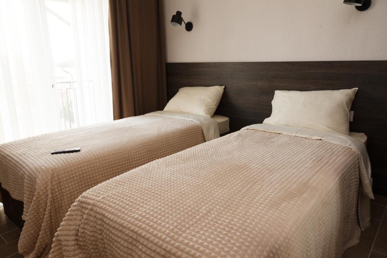 Colinele Aurii Cimislia Hotel Buitenkant foto
